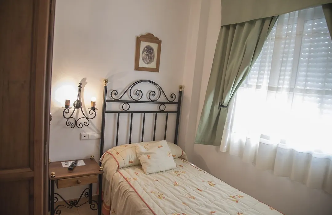 Hostal DP El Pilar-1